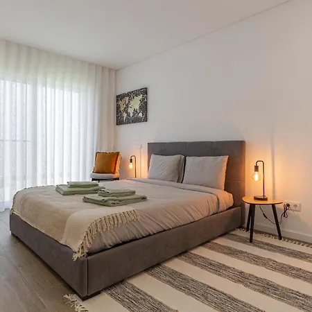 Laura With Private Swimming Pool بيت للعطل *