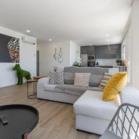 Laura With Private Swimming Pool